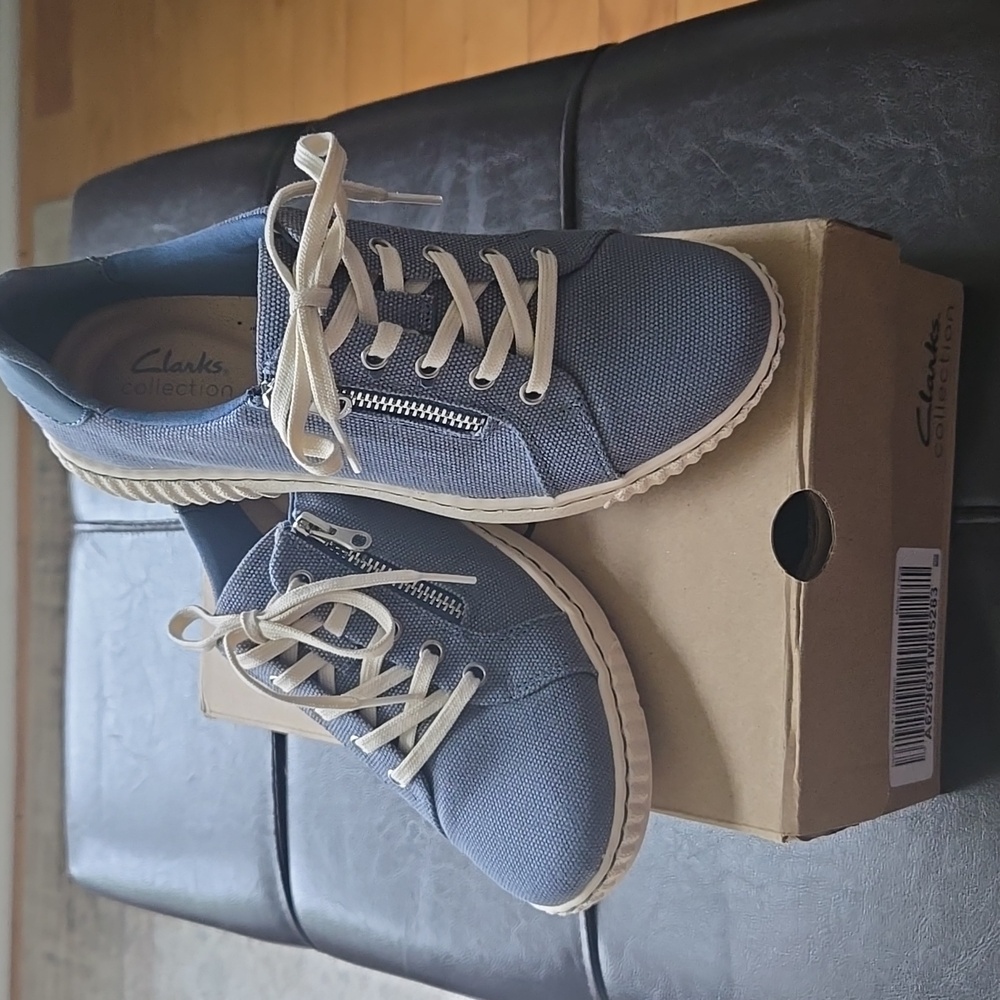 Clarks Caroline Echo Lace-up Sneakers